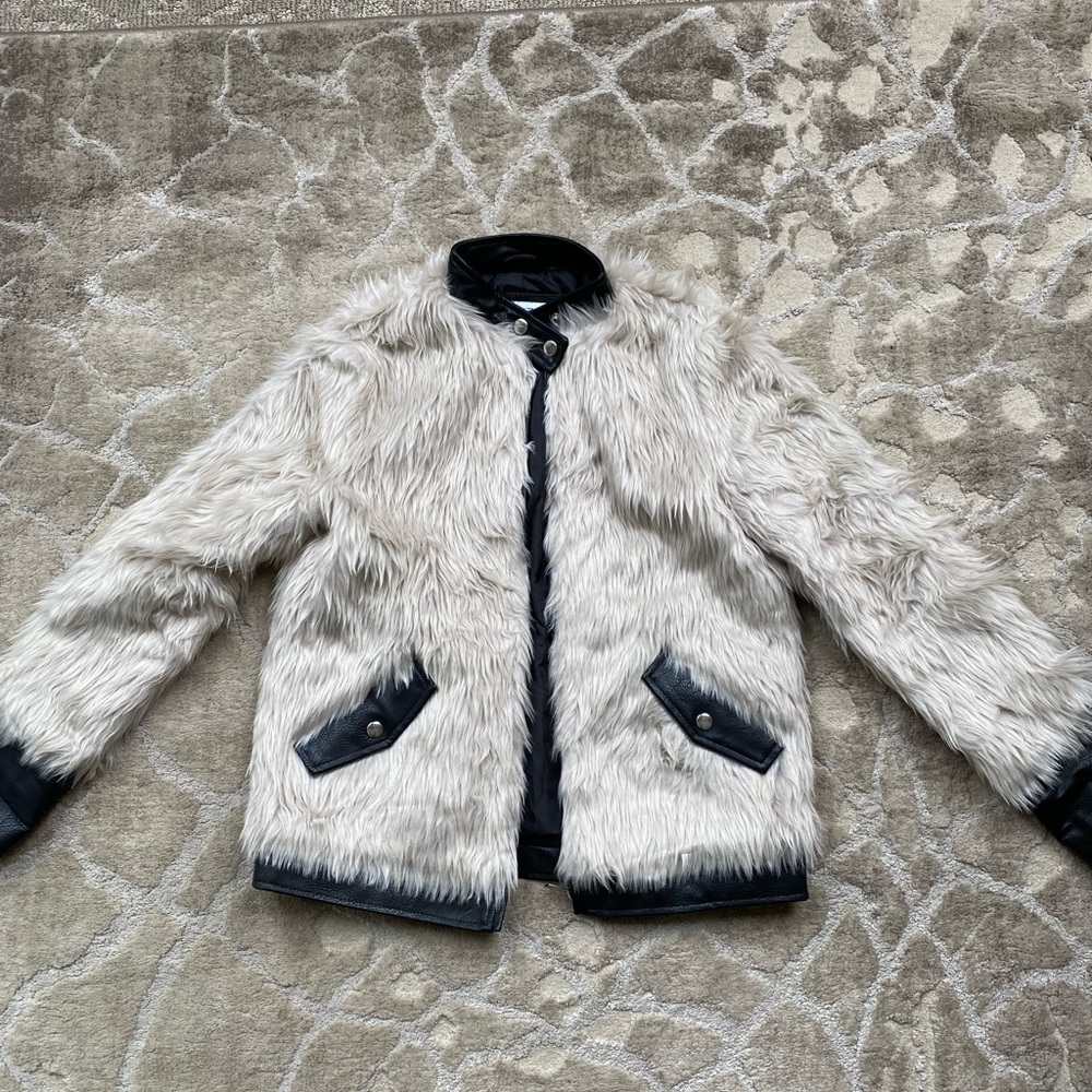 Noize faux fur jacket - size S